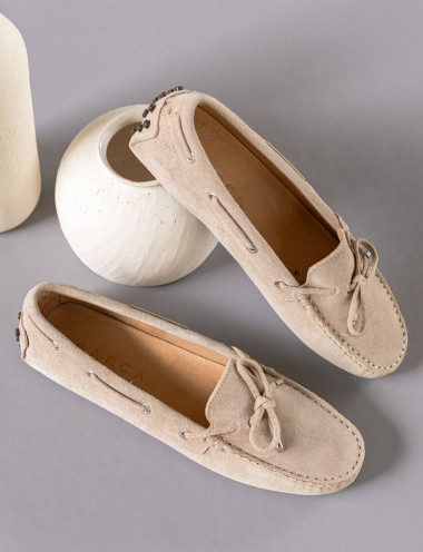 Loafers heel 1 cm beige suede
