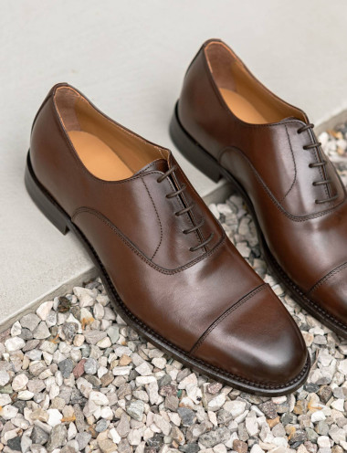Zapatos de cordones marrón cuero