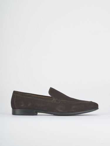 Loafers dark brown suede