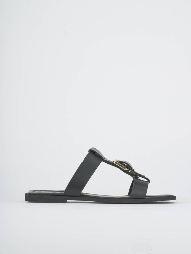 Slippers heel 1 cm black leather