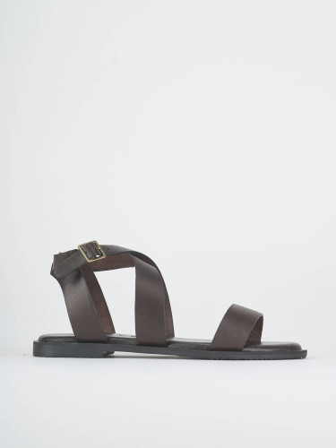Sandalias de tacón bajo tacón 1 cm marrón oscuro cuero