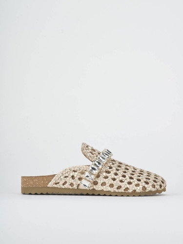 Zuecos con tacón tacón 1 cm beis cuero