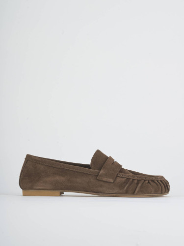 Mocasines tacón 1 cm marrón oscuro ante