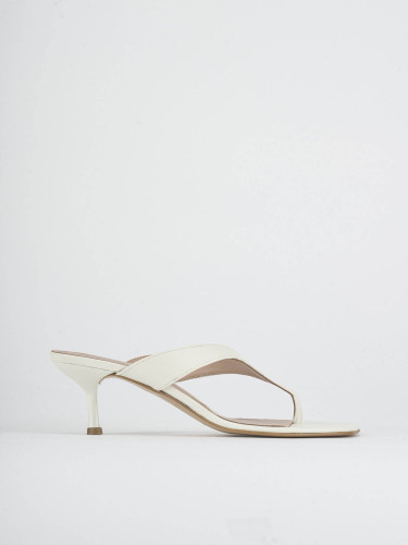 Slippers heel 5 cm white leather
