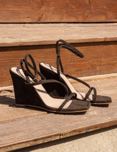 Wedge heels heel 9 cm dark brown suede