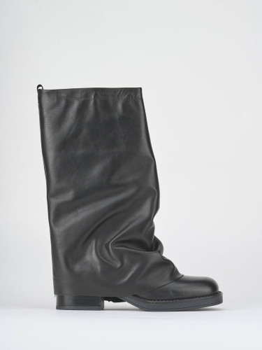 Botas de tacón bajo tacón 3 cm negro cuero
