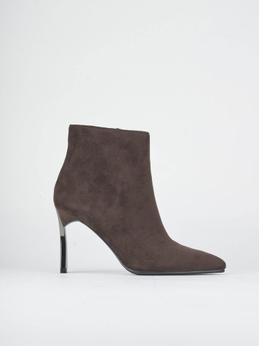 High heel ankle boots heel 9 cm dark brown susteinable suede