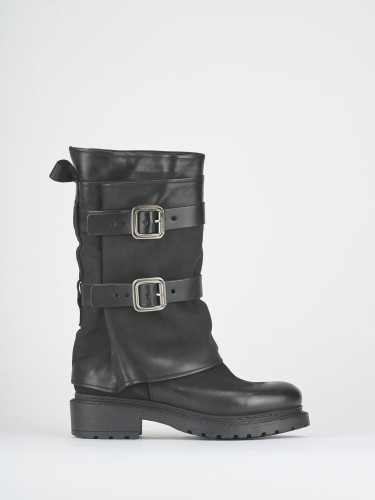 Low heel boots heel 3 cm black nabuk