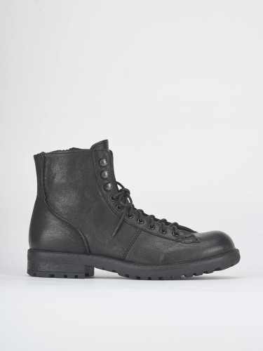 Combat boots black leather