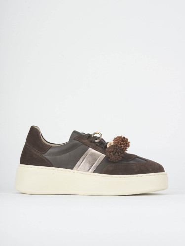 Zapatillas deportivas marrón oscuro ante