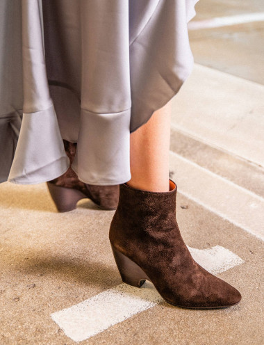High heel ankle boots heel 8 cm dark brown suede