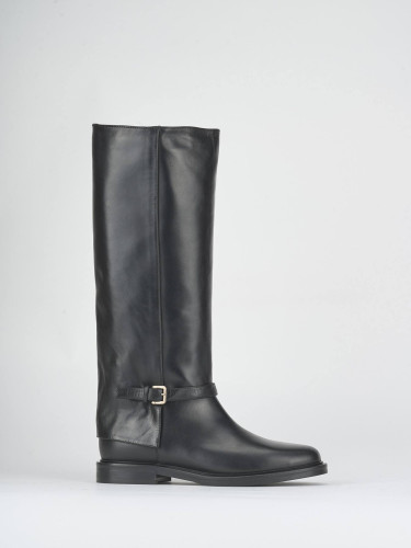 Low heel boots heel 2 cm black leather