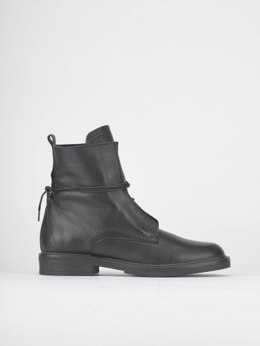 Combat boots heel 2 cm black leather