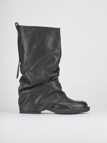 Stivali tacco 3cm pelle nero