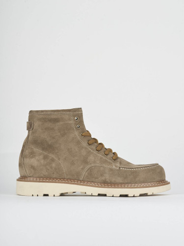 Botas militares beis ante