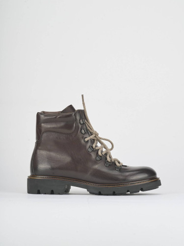 Anfibi tacco 2cm pelle testa