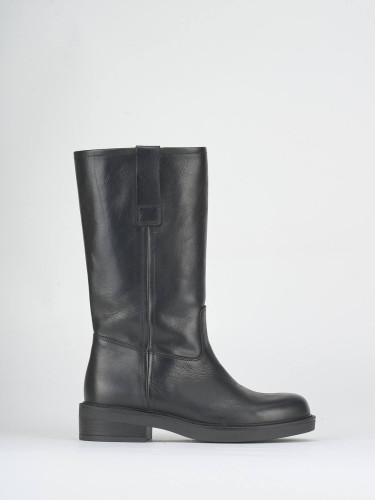 Low heel boots heel 4 cm black leather