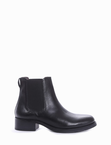 stivaletto tacco 2 cm nero