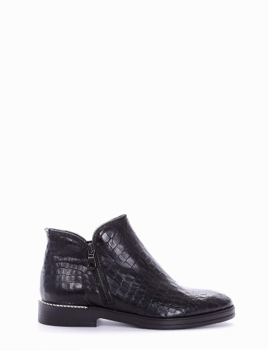 Low heel ankle boots heel 2 cm black coconut