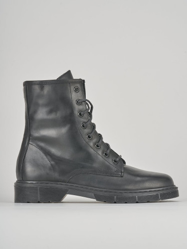 Botas militares tacón 3 cm negro cuero