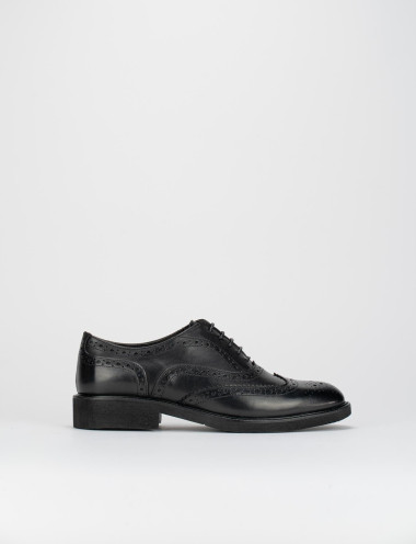 Zapatos de cordones tacón 2 cm negro cuero
