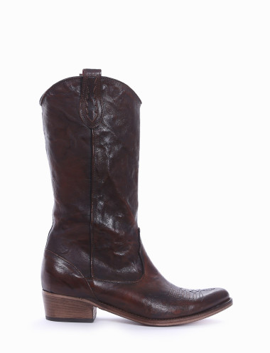 Botas de tacón bajo tacón 2 cm marrón cuero
