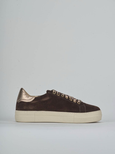 Sneakers dark brown suede