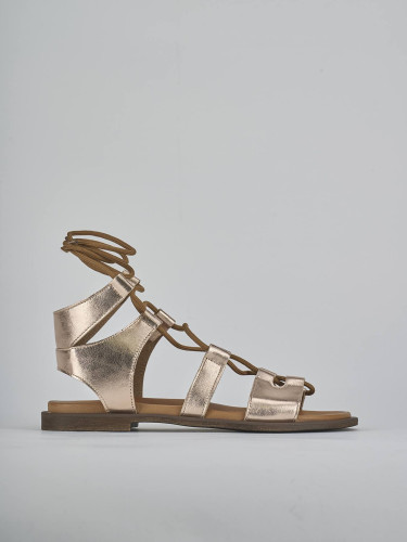 Sandalias de tacón bajo tacón 1 cm bronce cuero