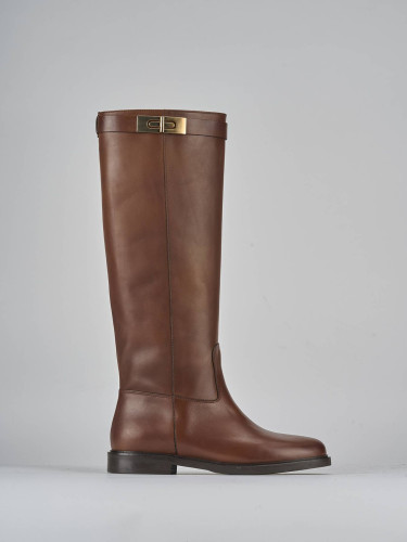 Stivale tacco 2 cm marrone pelle