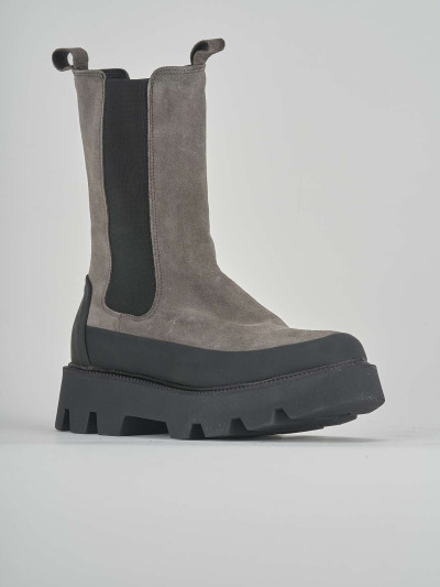 Stivaletti tacco 3cm camoscio beige