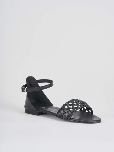 Sandalo tacco 1 cm nero pelle