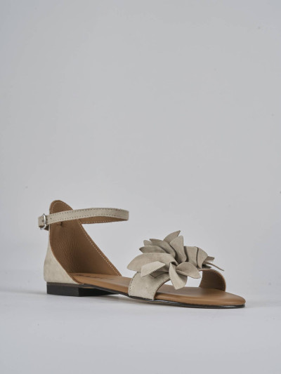 Sandalo tacco 1 cm beige camoscio
