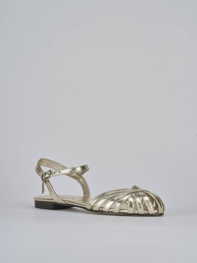 Sandalo tacco 1 cm oro laminato