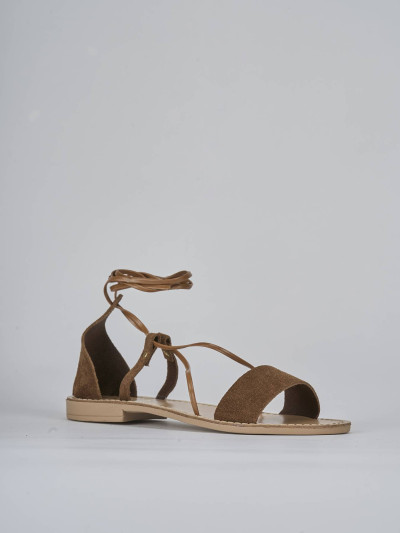 Sandalo tacco 1 cm marrone camoscio
