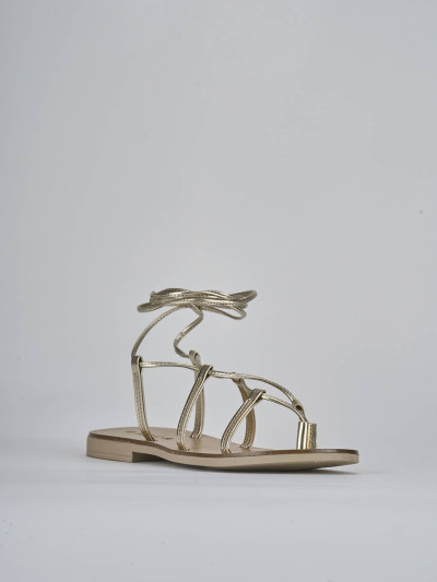 Sandali tacco 1cm laminato oro