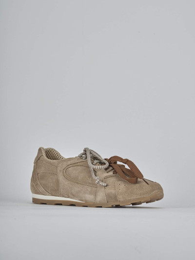 Sneakers tacco 1cm camoscio beige