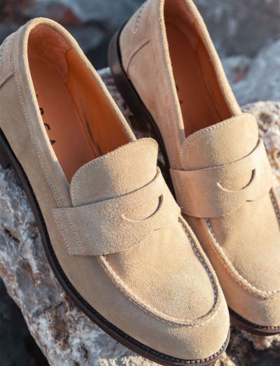 Mocassini tacco 1cm camoscio beige