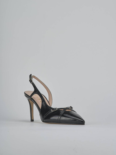 Décolleté e slingback tacco 7cm vernice nero