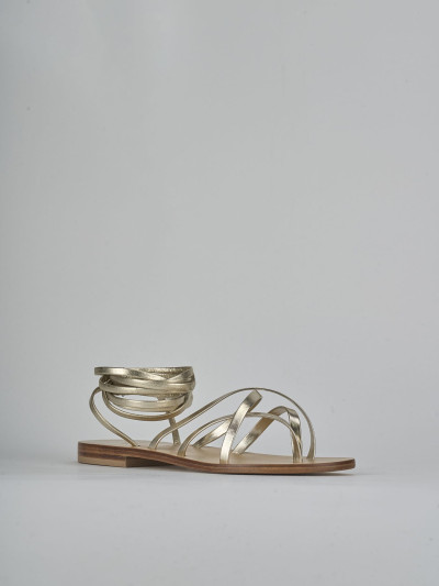 Sandali tacco 1cm laminato oro