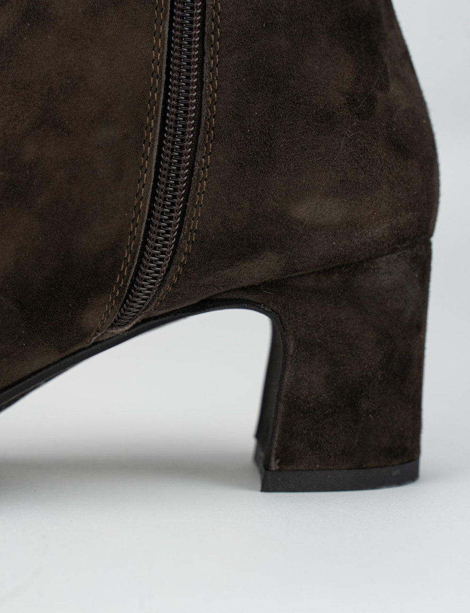 High heel ankle boots heel 5 cm dark brown chamois