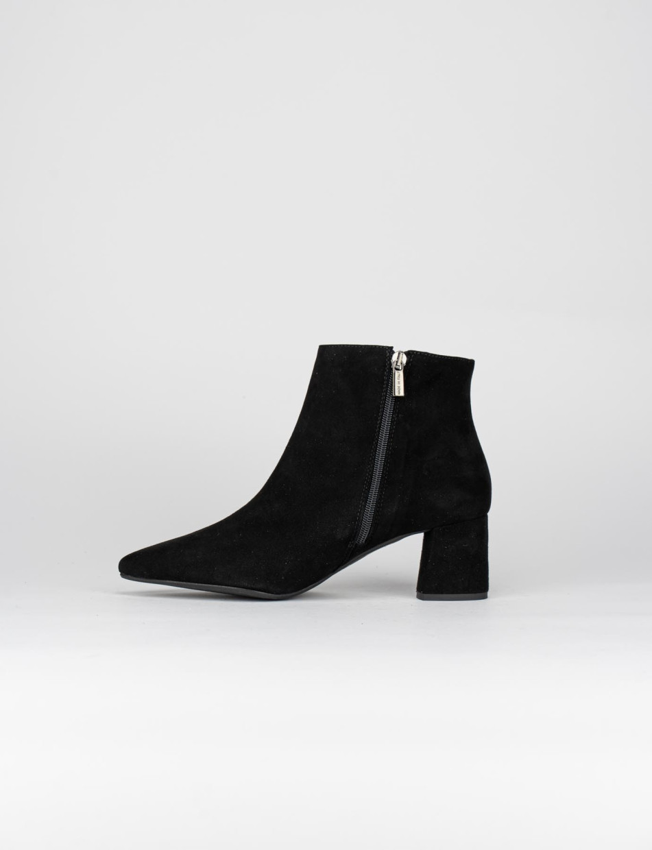 High heel ankle boots heel 5 cm black chamois