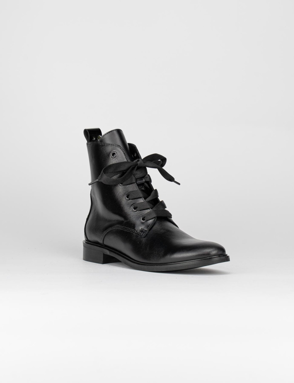 Combat boots heel 3 cm black leather