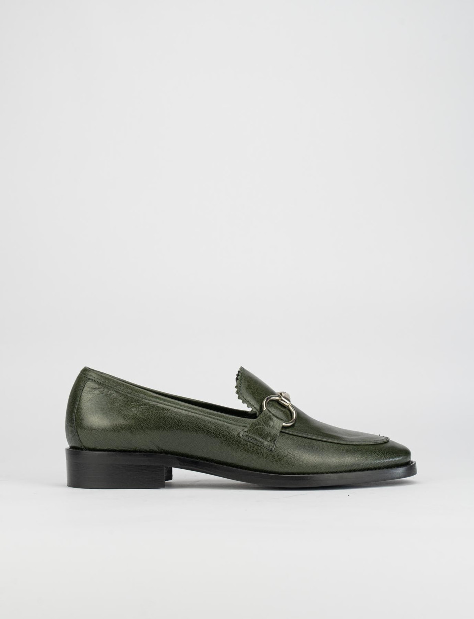 Loafers heel 3 cm green leather