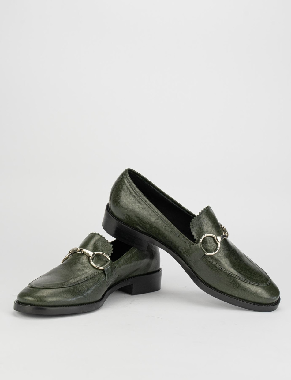 Loafers heel 3 cm green leather