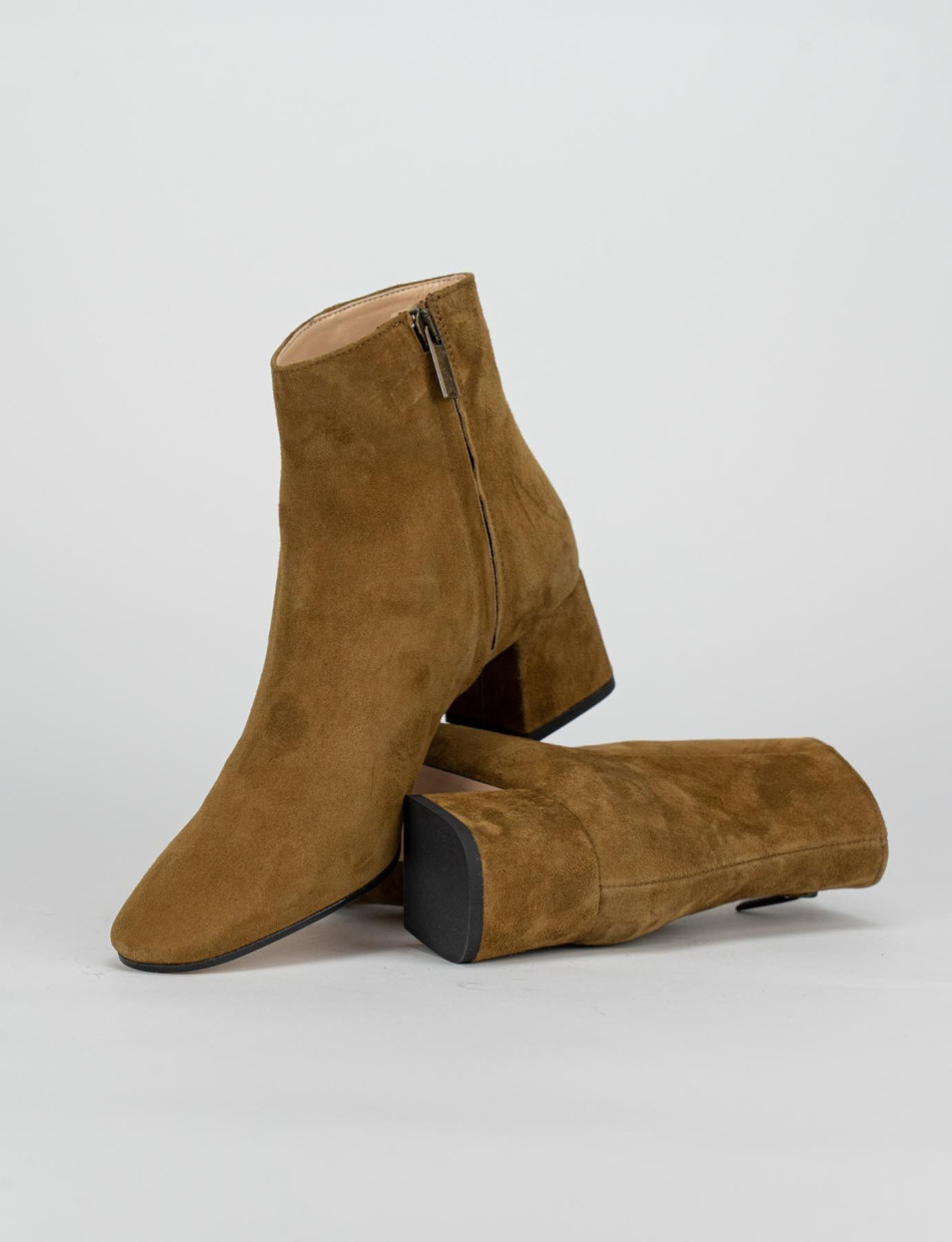 High heel ankle boots heel 5 cm brown chamois