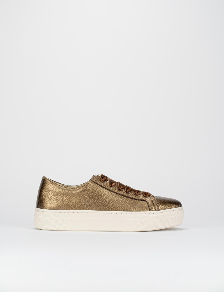 Sneakers bronze leather