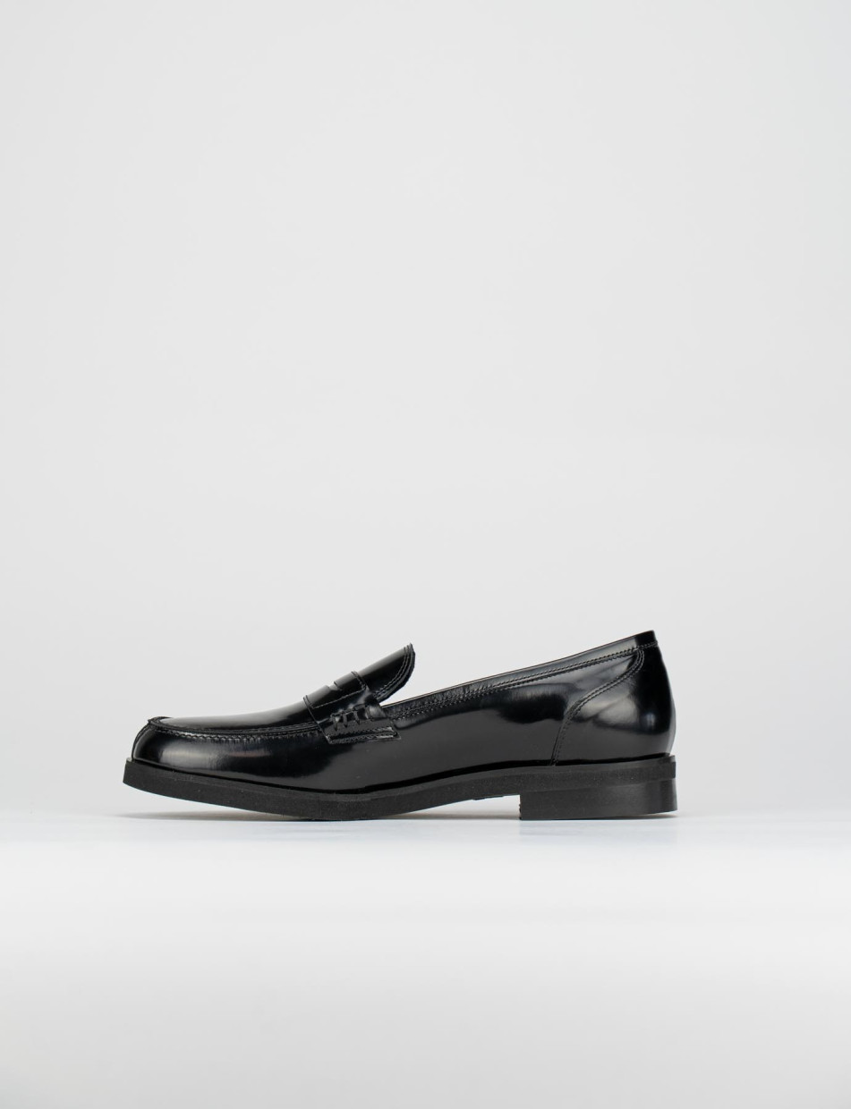 Mocassino tacco 2cm nero