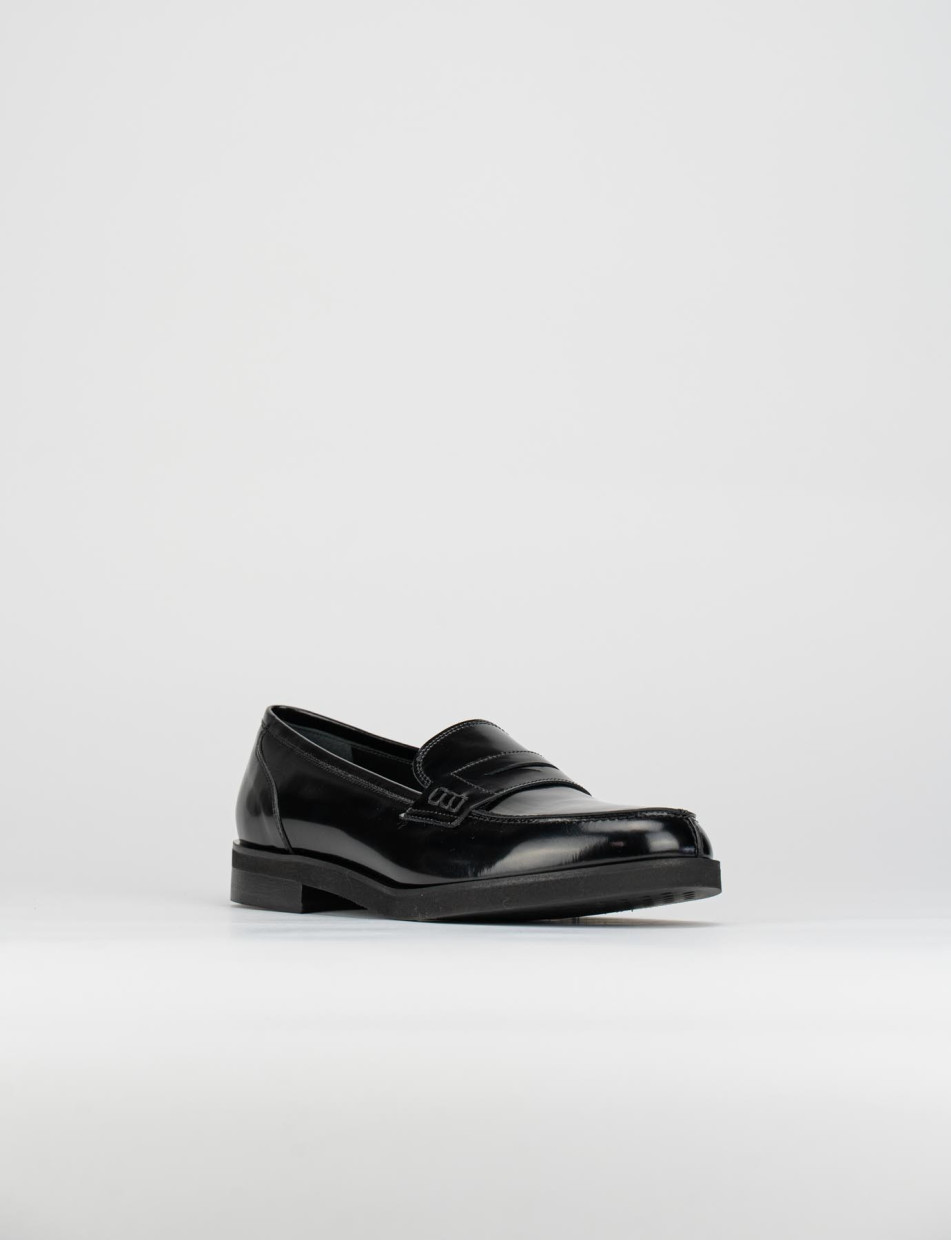 Loafers heel 2 cm black leather