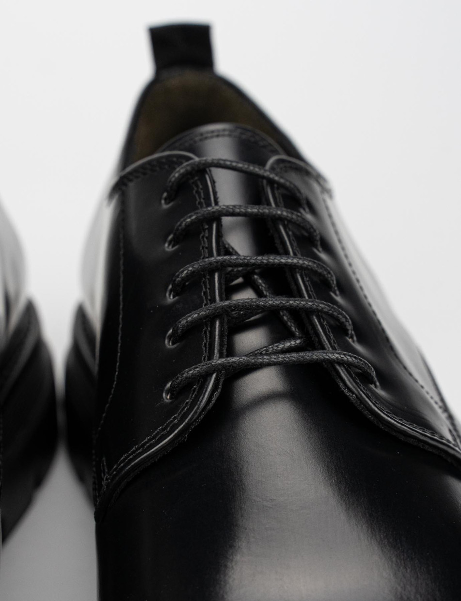 Lace-up shoes heel 1 cm black leather