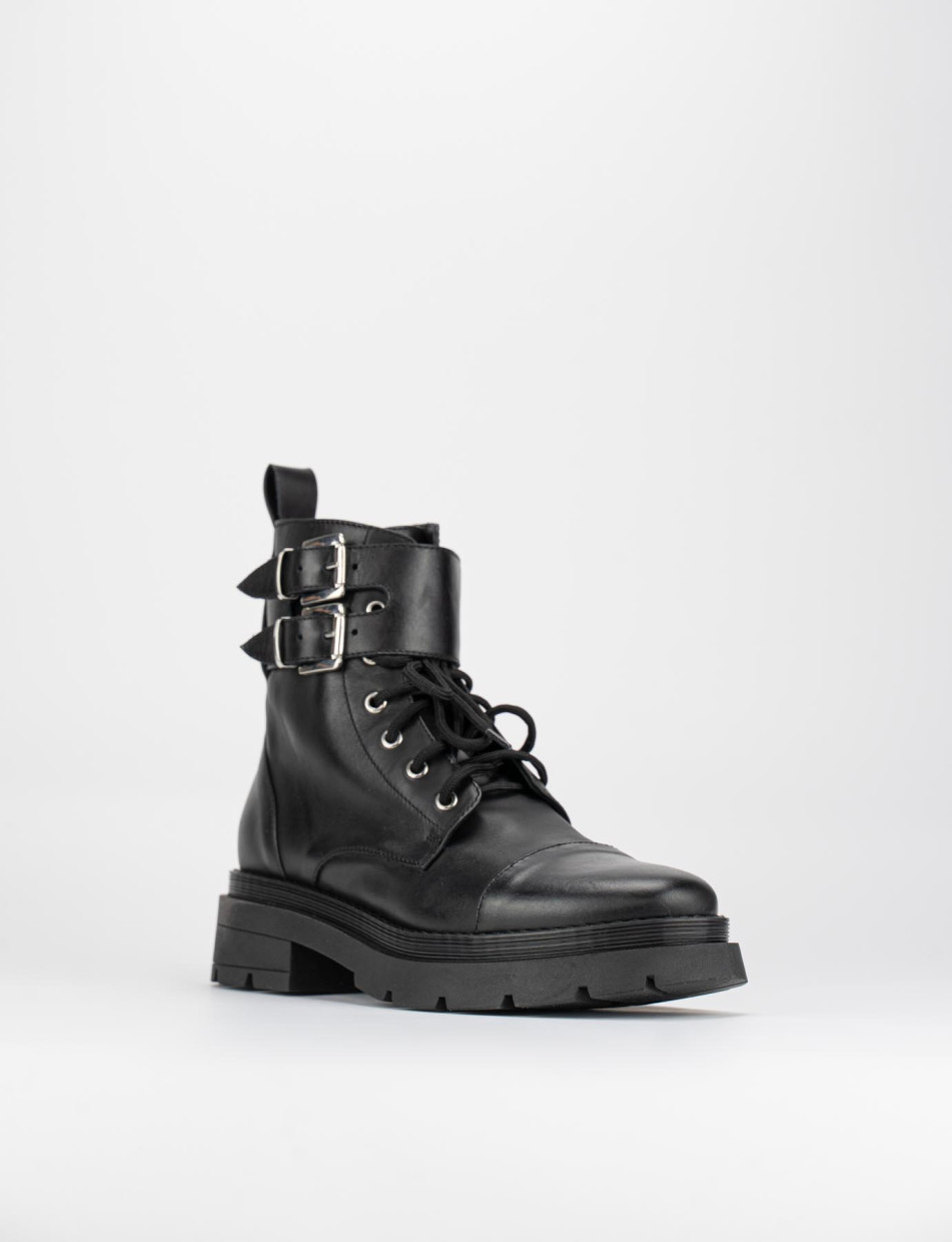 Combat boots heel 2 cm black leather